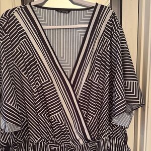 BloomChic Black and White Geometric Blouse